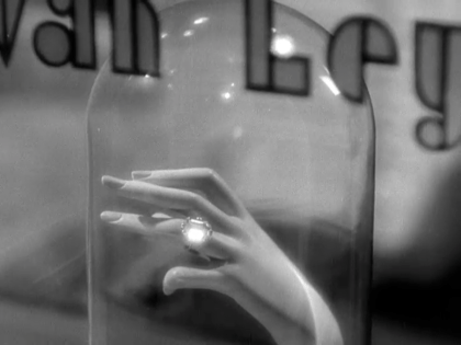 Hands Across the Table ring