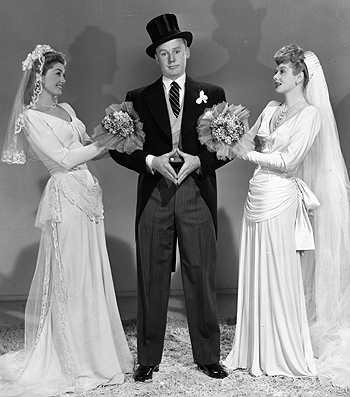 via: http://www.lucyfan.com/photoweek251.html