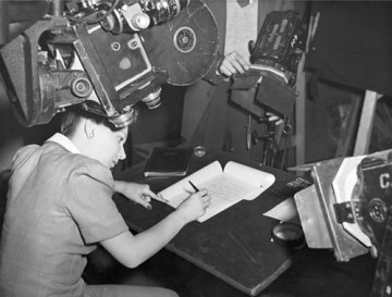 via: http://www.sonypicturesmuseum.com/studio/photos/histprod/?p=1