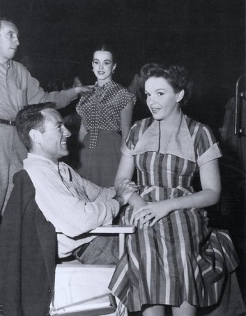 via: http://media-cache-ak0.pinimg.com/originals/fe/b5/ca/feb5ca43f9fc5fe21bafa71342adb8b4.jpg