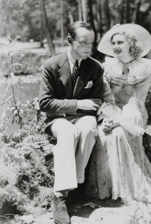 via: http://hollywoodlady.tumblr.com/post/76333079435/fred-astaire-with-ginger-rogers-on-the-set-of-the