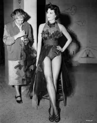 via: http://www.tcm.com/tcmdb/title/3539/The-Band-Wagon/tcm-archives.html#tcmarcp-159581-159574