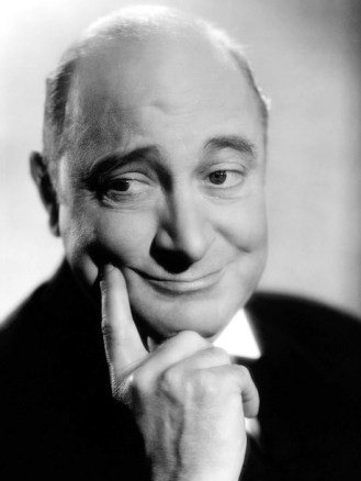 via: http://www.attaboyclarence.com/bygone-heroes-eric-blore/