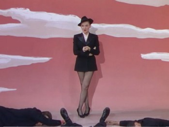 summer-stock-kelly-garland-146