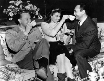 via: http://moviestarmakeover.com/2013/06/11/in-training-with-coach-esther/ 