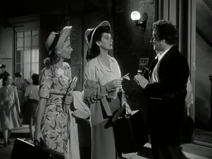 My Sister Eileen: Rosalind Russell and Janet Blair