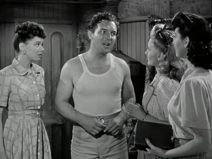 My Sister Eileen: Rosalind Russell and Janet Blair