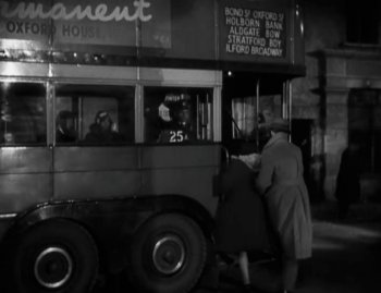 The 39 Steps: Robert Donat and Lucie Mannheim